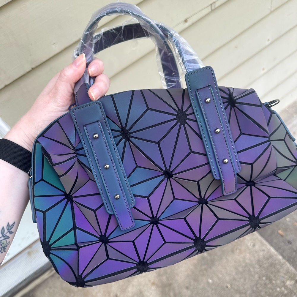 Amerileather Black Luminous Geometric tote